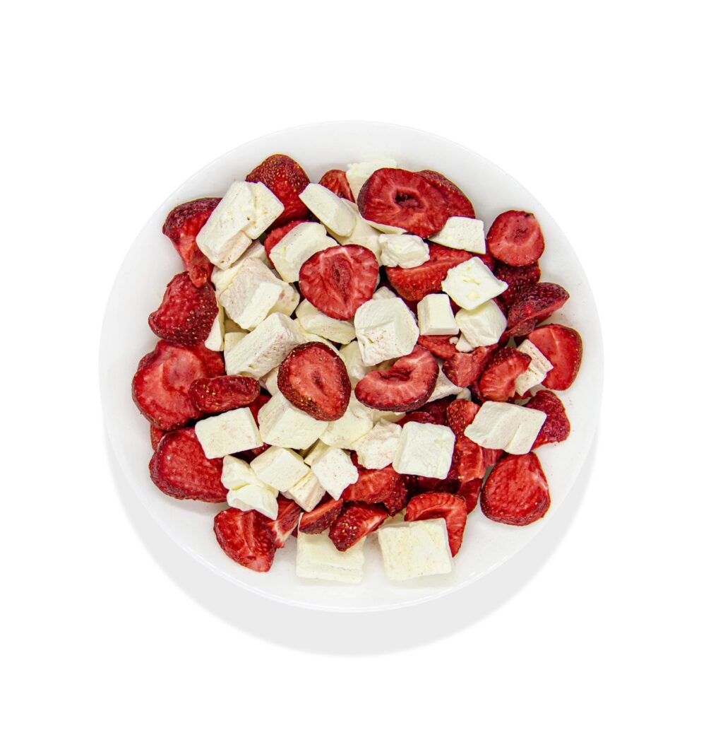 آف کوک تکه های توت فرنگی و بستنی وانیل OFF COOK