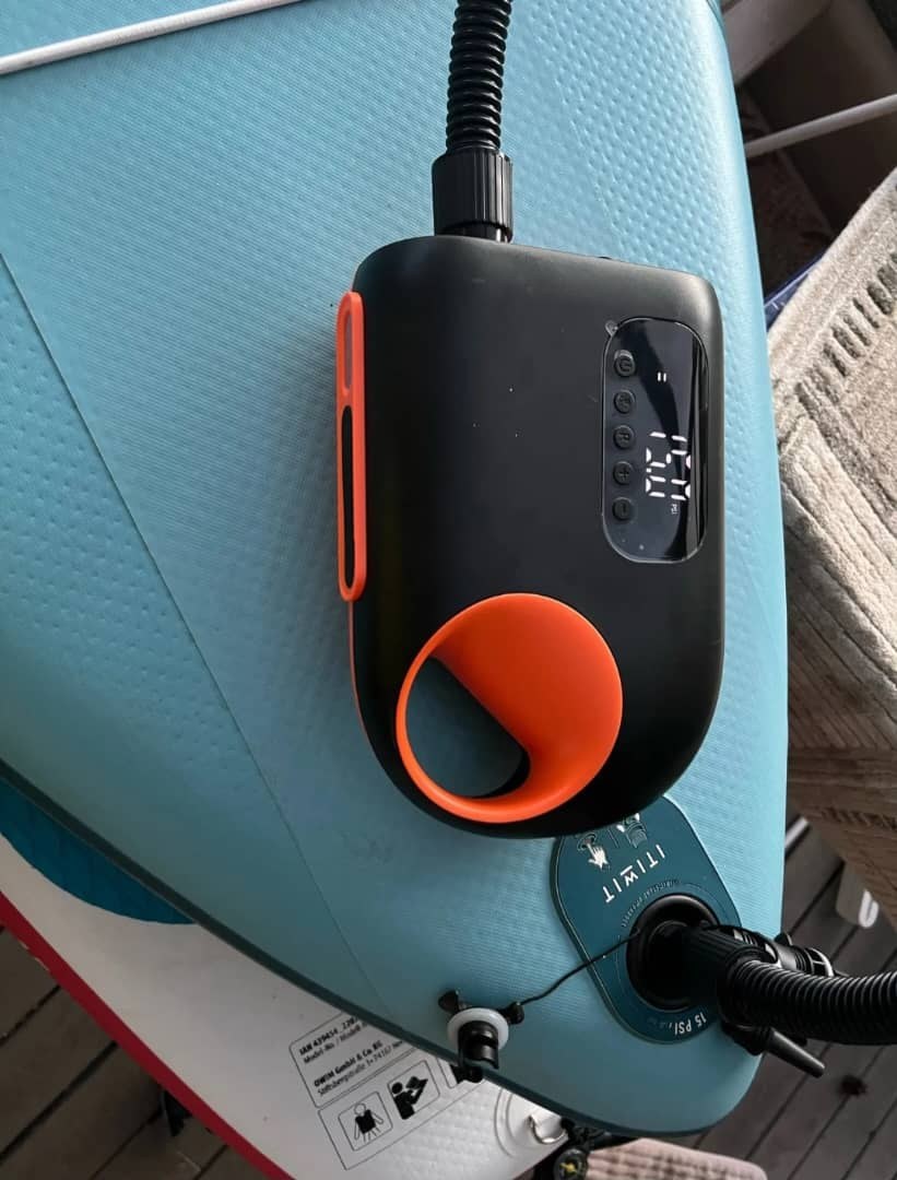 پمپ باد برقی قابل حمل پدل بورد با پاوربانک و چراغ LED - تصویر 2